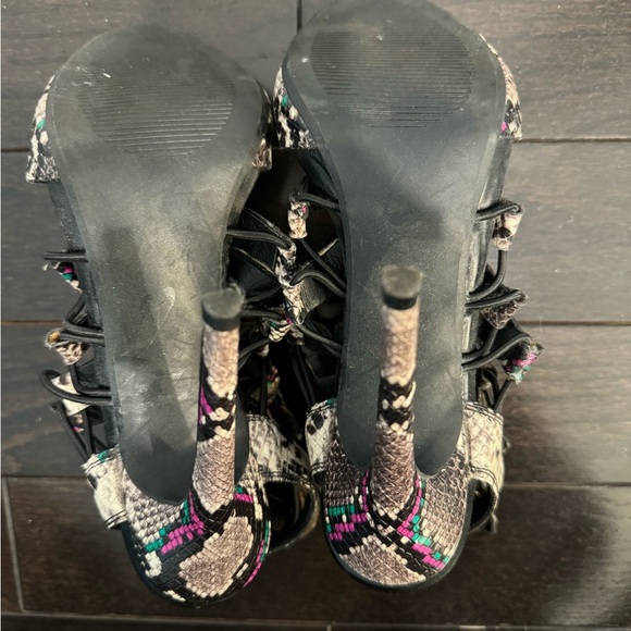 🟠 STEVE MADDEN SNAKESKIN OPEN TOE HEELS SIZE 8 - Picture 5 of 7